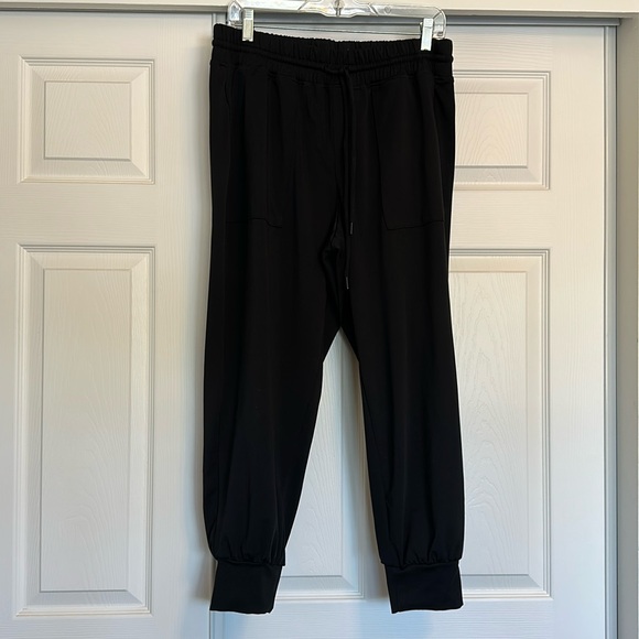 Lou & Grey Luv Stretch joggers with side and back pockets, size L - Picture 2 of 6